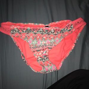 Bathing suit bottoms medium